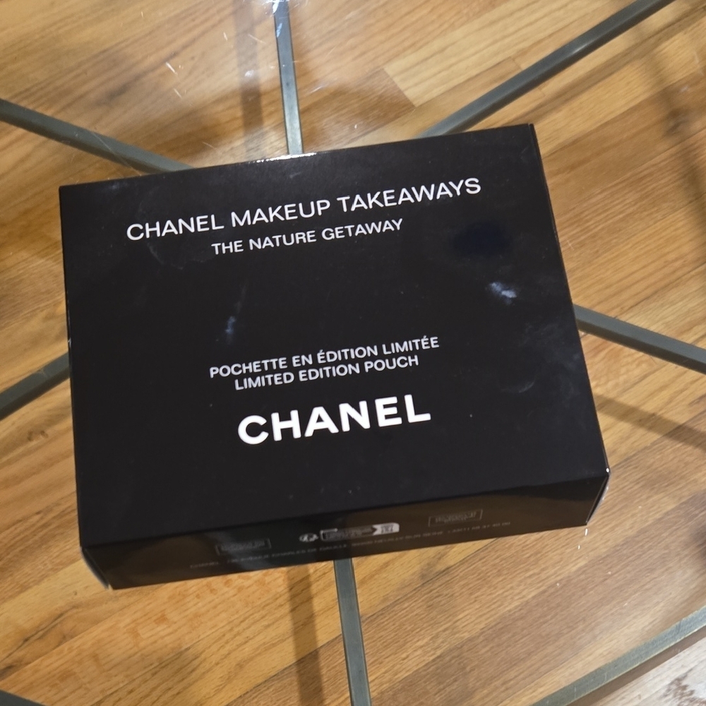 CHANEL Black Blush Compact Casing